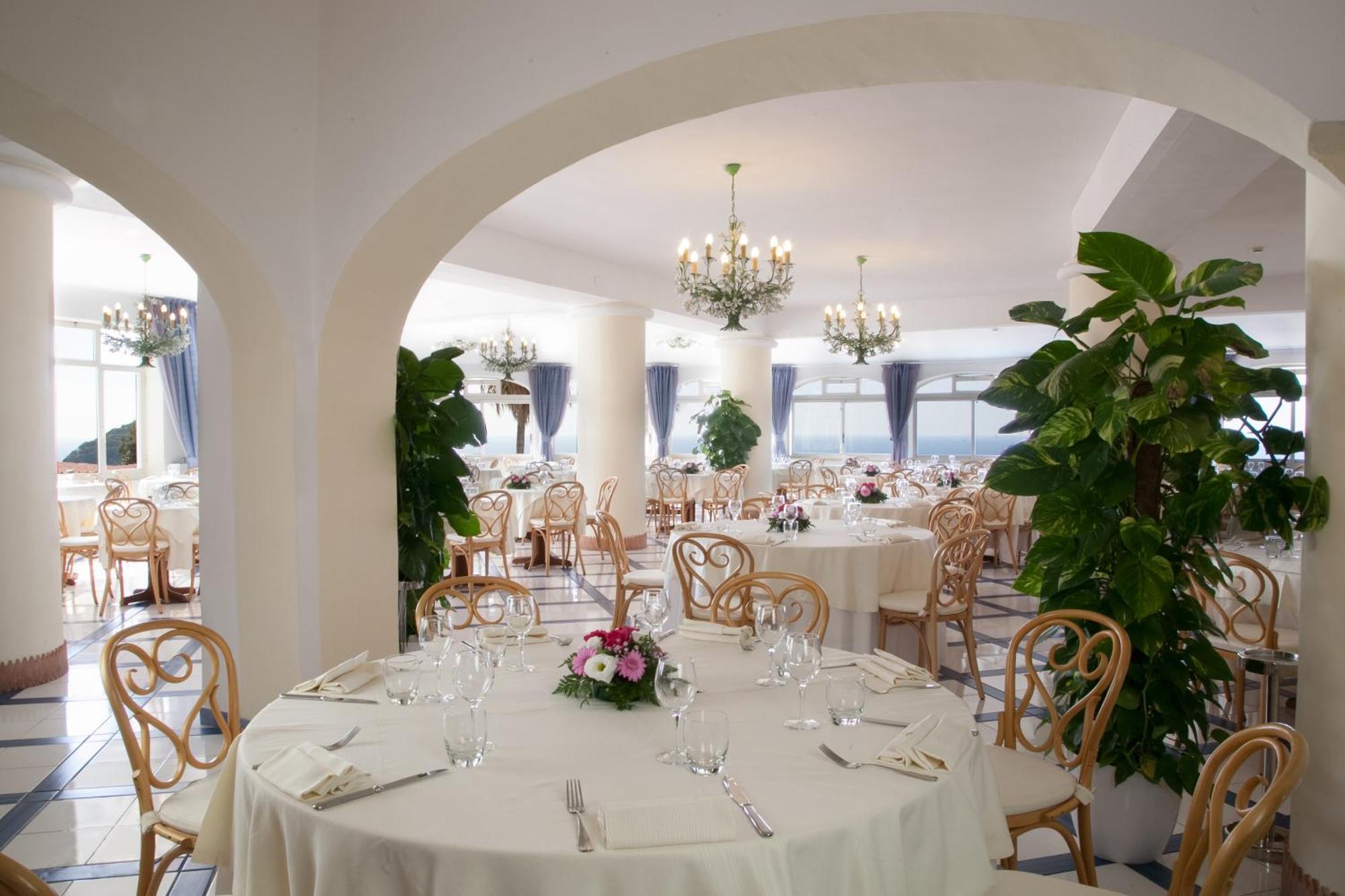 Romantica Resort&Spa Sant'Angelo  Esterno foto